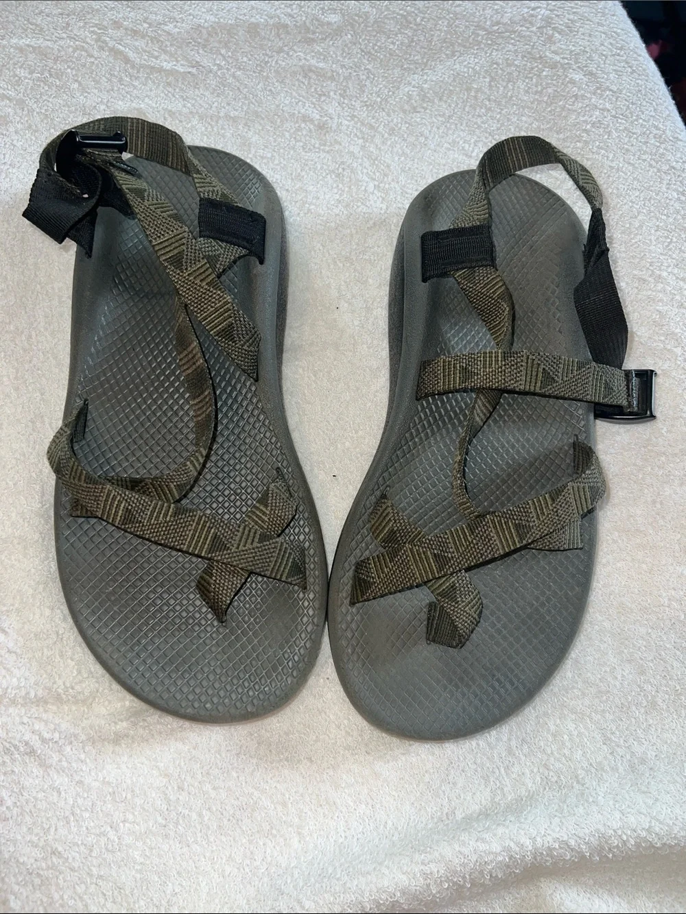 Chaco Men's Z/Cloud 2 sandals sz M10